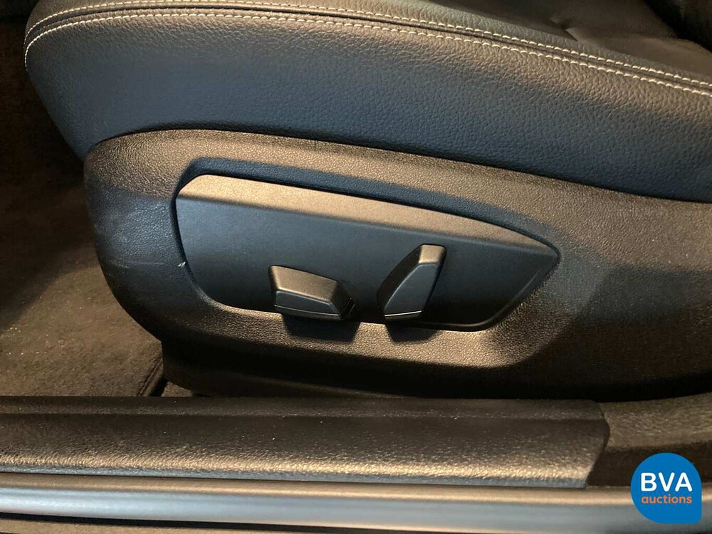 BMW 520i Luxury Sedan 184pk 12.000km! 5-Serie 2013