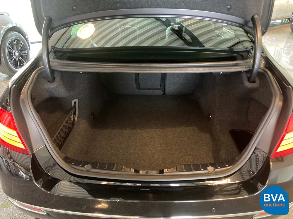 BMW 520i Luxury Sedan 184pk 12.000km! 5-Serie 2013