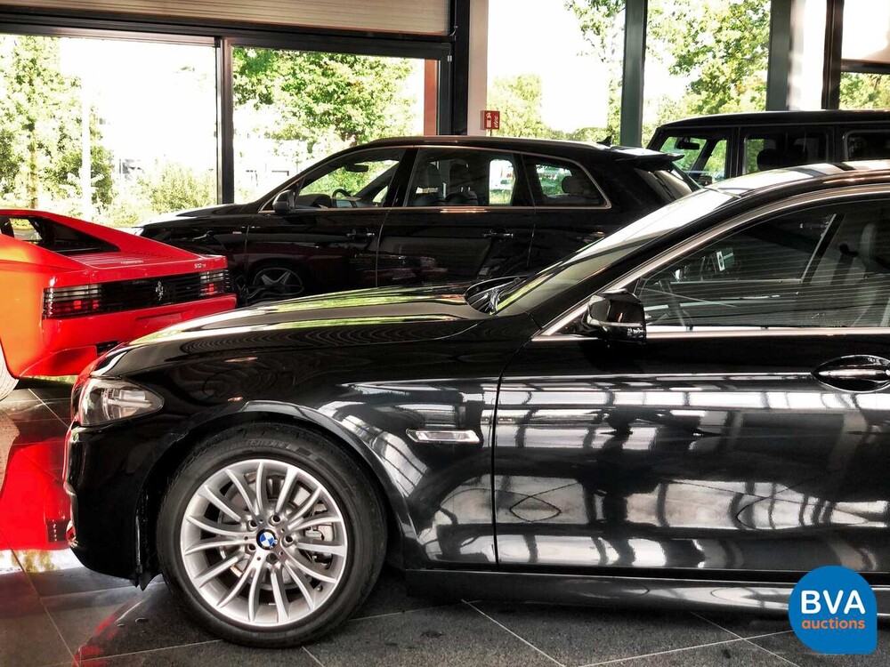 BMW 520i Luxury Sedan 184pk 12.000km! 5-Serie 2013