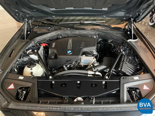 BMW 520i Luxury Sedan 184hp 12.000km! 5 Series 2013.