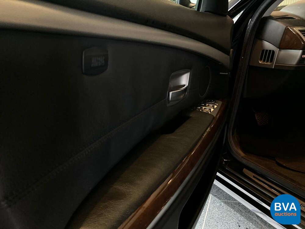 BMW 740iL V8 306pk E65 7-Serie 2006