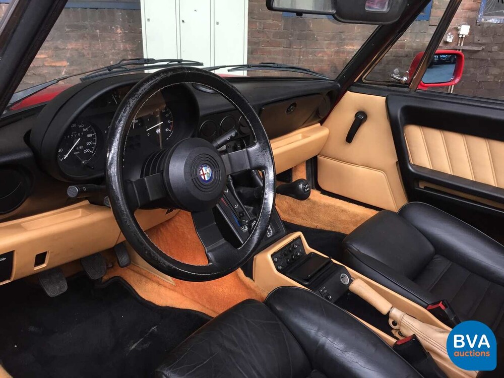 Alfa Romeo Spider 2.0 117 PS Original Dutch 1991, YZ-30-YF.