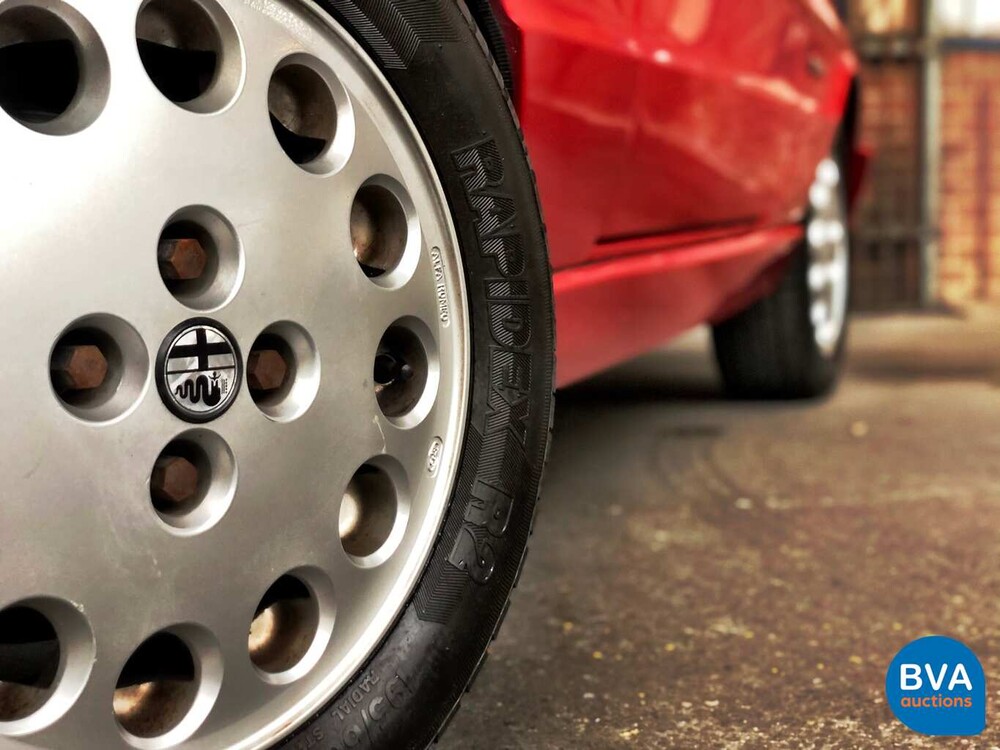 Alfa Romeo Spider 2.0 117 PS Original Dutch 1991, YZ-30-YF.