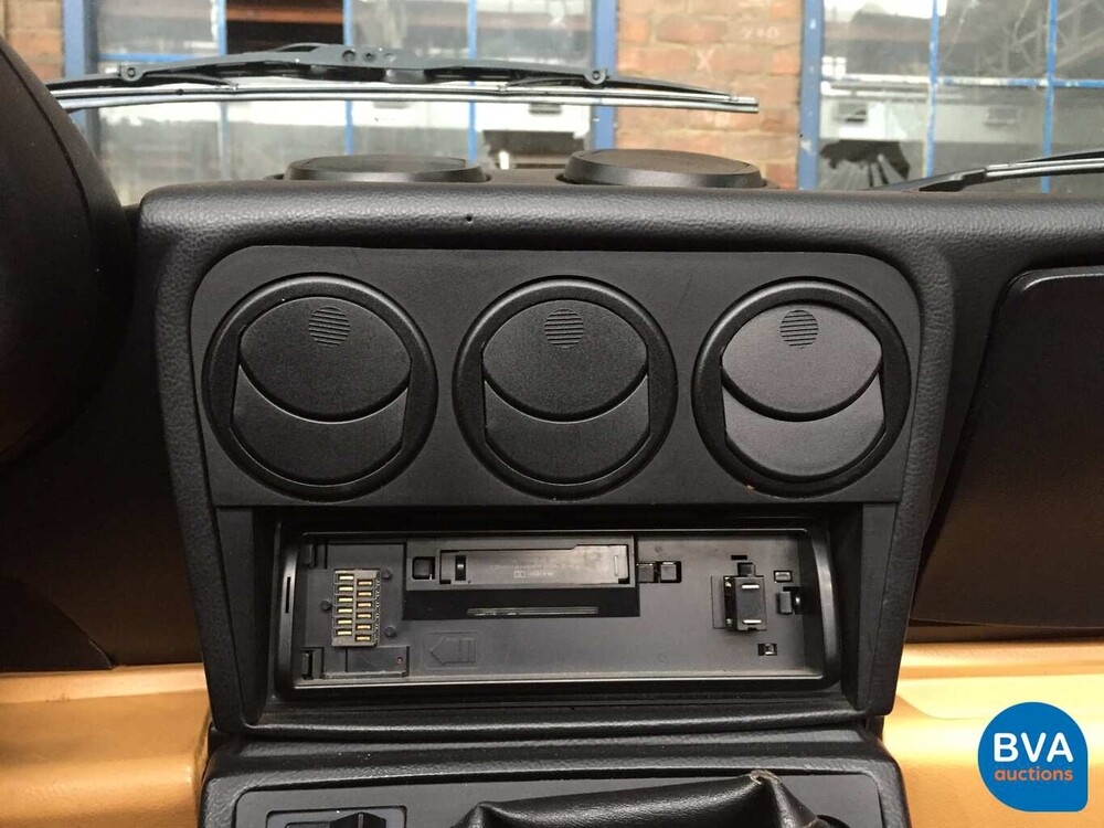 Alfa Romeo Spider 2.0 117 PS Original Dutch 1991, YZ-30-YF.