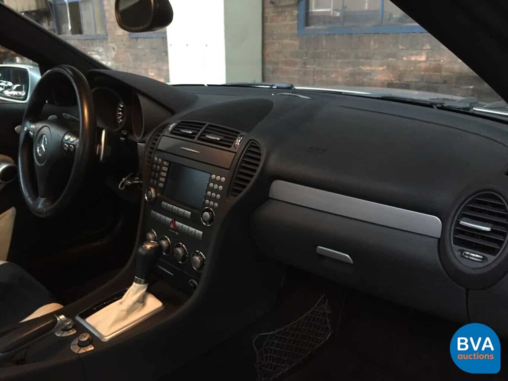 Mercedes-Benz SLK55 AMG Roadster 7G-Tronic 5.5 V8 360 PS Cabriolet 2007.