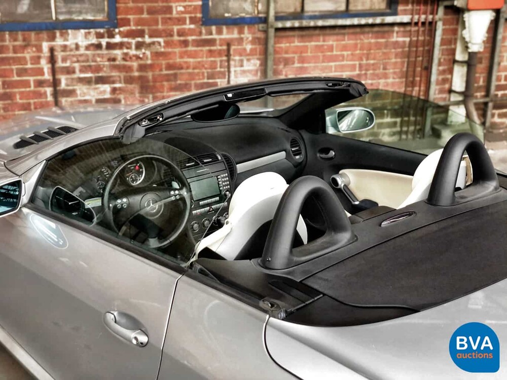 Mercedes-Benz SLK55 AMG Roadster 7G-Tronic 5.5 V8 360 PS Cabriolet 2007.