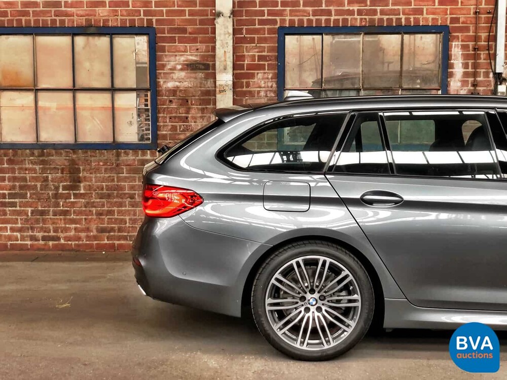 BMW 520i Touring M-Sport Garantie 184 PS 5er 2019, G-054-TT.