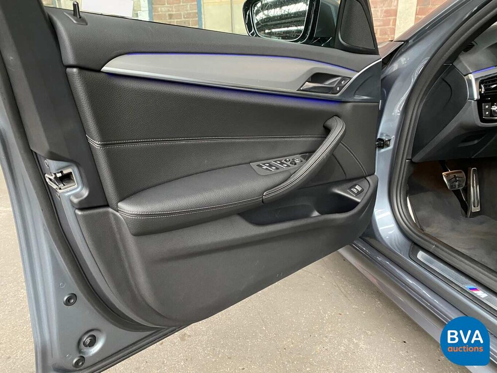 BMW 520i Touring M-Sport Garantie 184 PS 5er 2019, G-054-TT.
