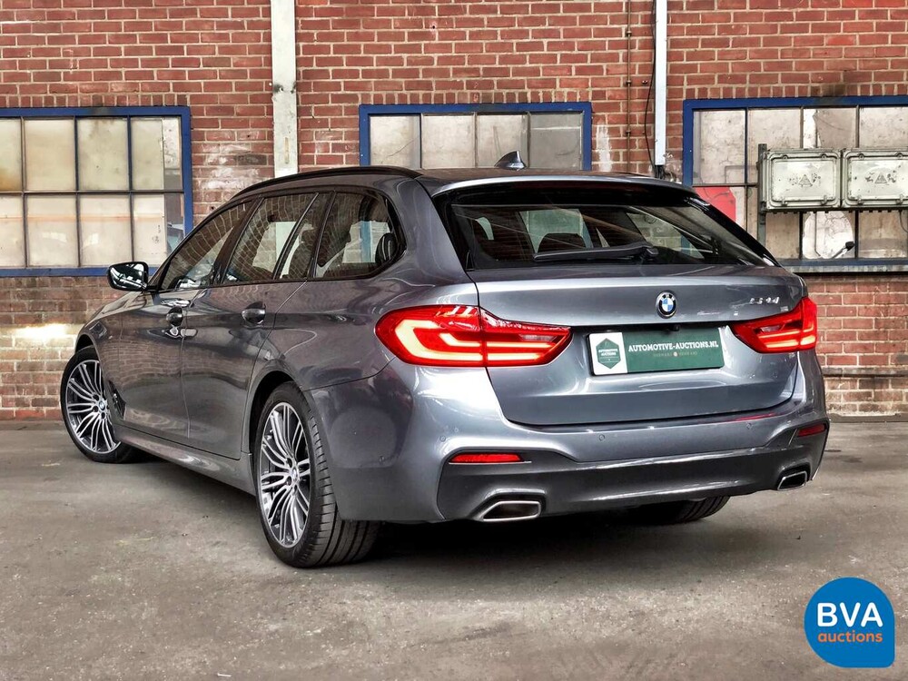 BMW 520i Touring M-Sport Garantie 184 PS 5er 2019, G-054-TT.