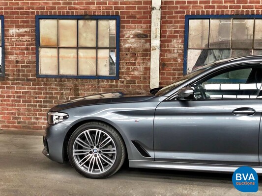 BMW 520i Touring M-Sport Garantie 184 PS 5er 2019, G-054-TT.