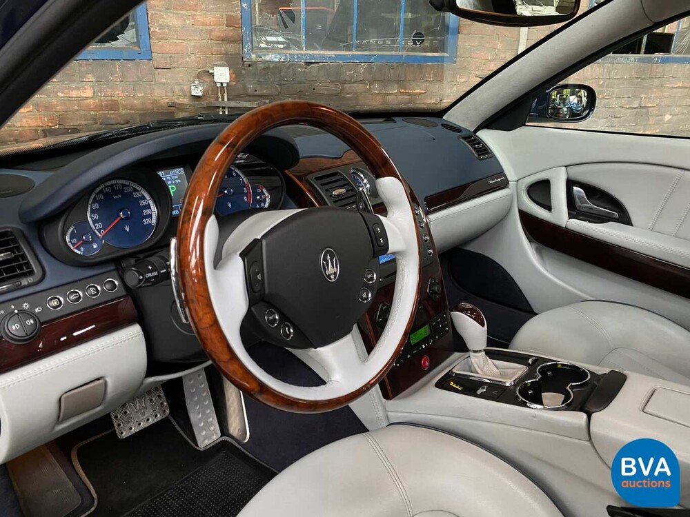 Maserati Quattroporte 4.2 V8 400 PS ZF Automatik 2007, J-377-PP.