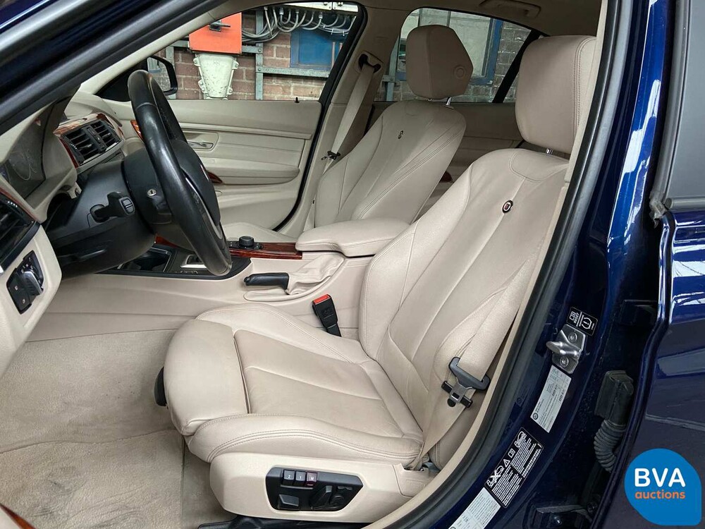 BMW Alpina B3 Bi-Turbo Limousine F30 xDrive Akrapovic 409 PS 2013, niederländisches Kennzeichen.