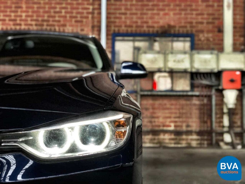 BMW Alpina B3 Bi-Turbo Limousine F30 xDrive Akrapovic 409 PS 2013, niederländisches Kennzeichen.