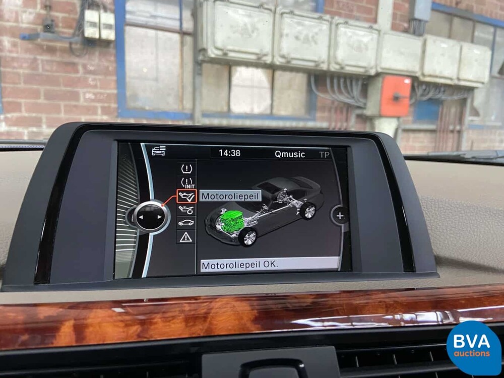 BMW Alpina B3 Bi-Turbo Limousine F30 xDrive Akrapovic 409 PS 2013, niederländisches Kennzeichen.