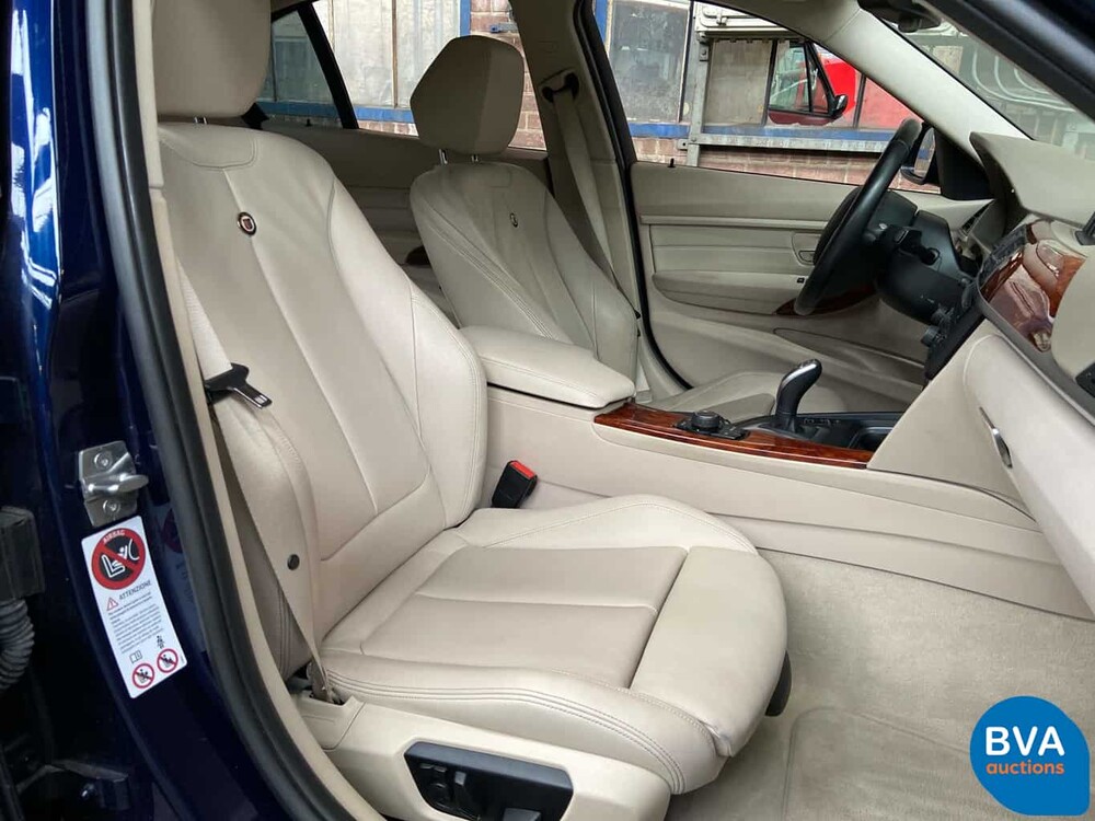 BMW Alpina B3 Bi-Turbo Limousine F30 xDrive Akrapovic 409 PS 2013, niederländisches Kennzeichen.