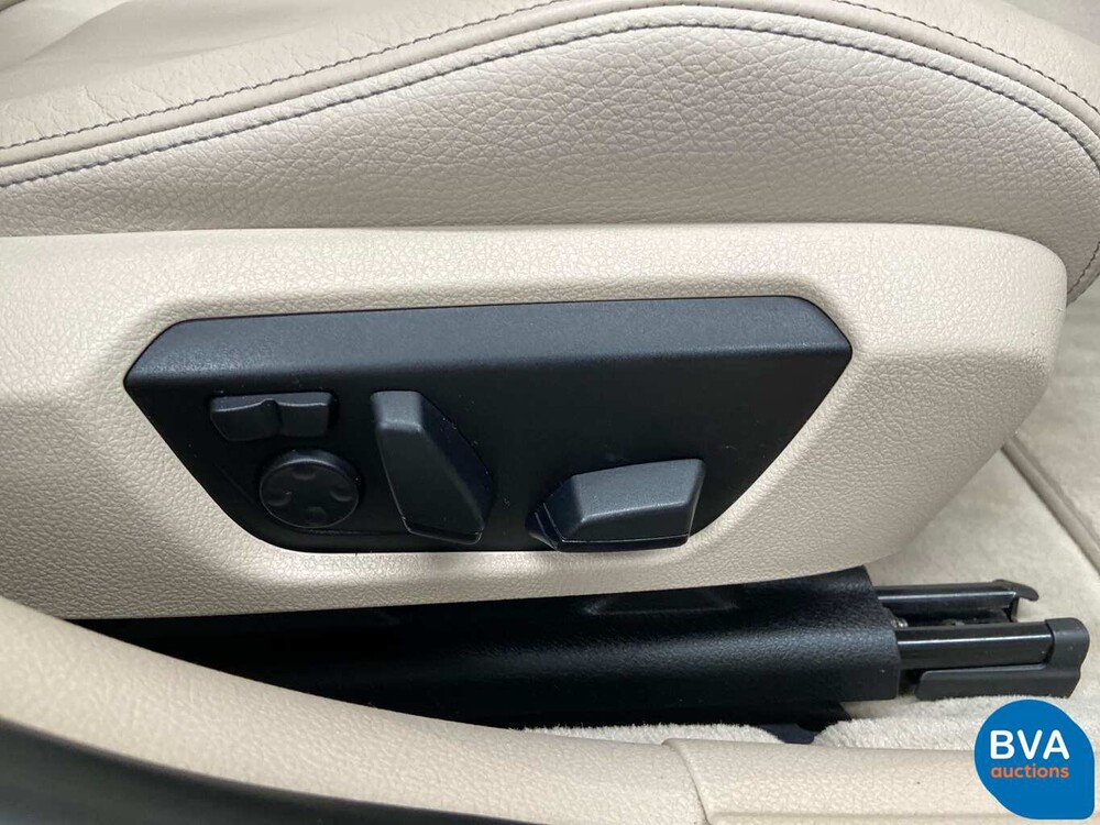 BMW Alpina B3 Bi-Turbo Limousine F30 xDrive Akrapovic 409 PS 2013, niederländisches Kennzeichen.