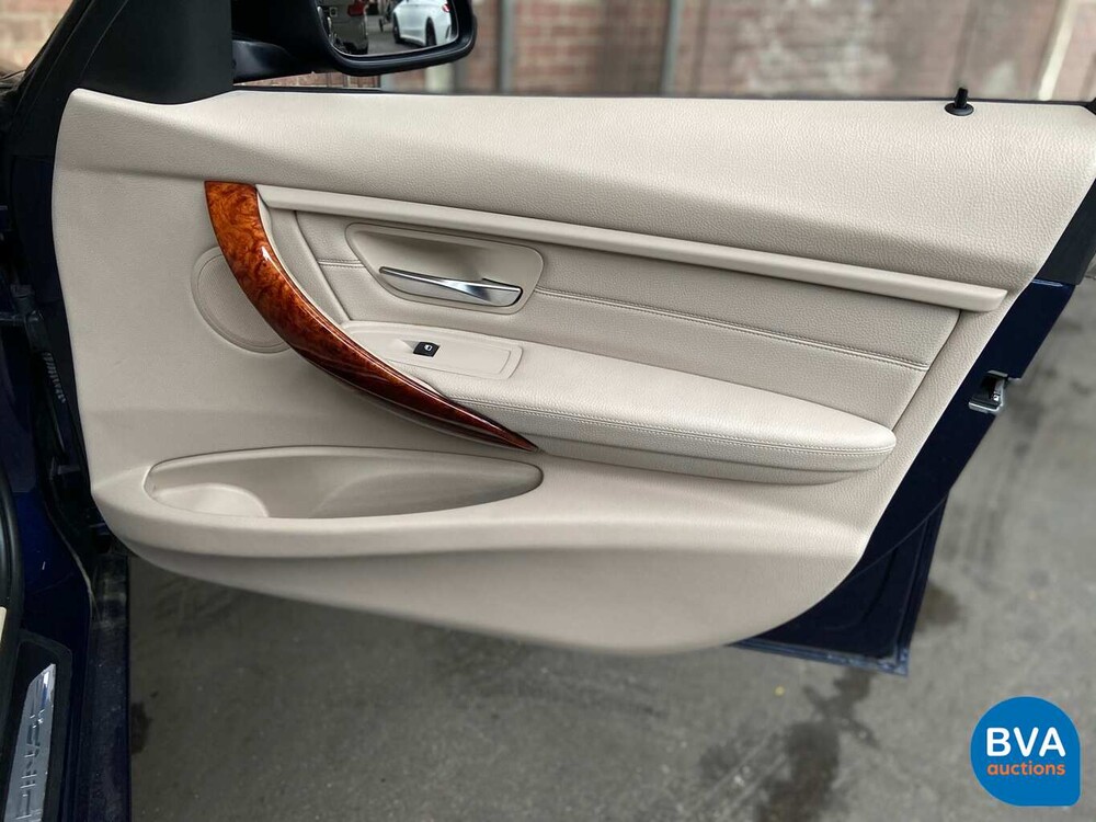 BMW Alpina B3 Bi-Turbo Limousine F30 xDrive Akrapovic 409 PS 2013, niederländisches Kennzeichen.