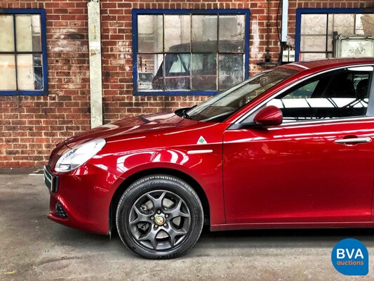 Alfa Romeo Giulietta 1.4 T Distinctive 170pk 2013, J-745-NG