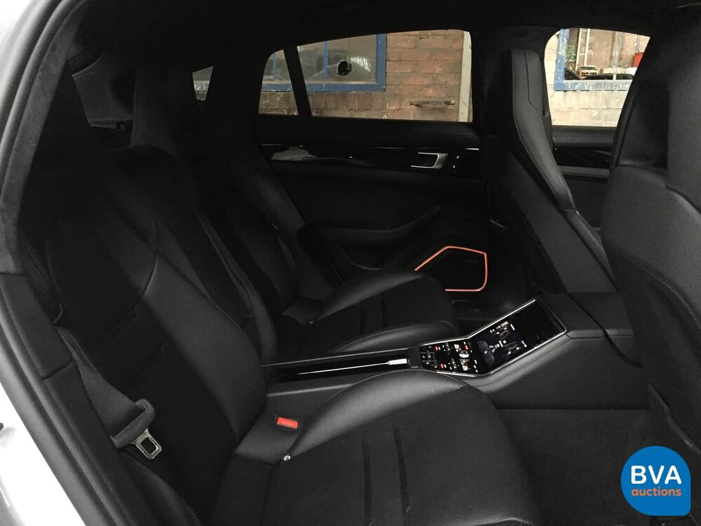 Porsche Panamera 4S 4.0 V8 Diesel 2017.