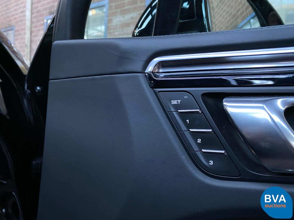 Porsche Macan S 3.0D 258hp Warranty 2014, GP-055-R.