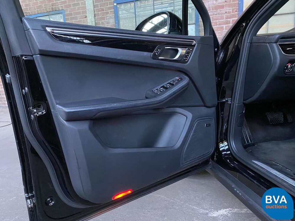 Porsche Macan S 3.0D 258hp Warranty 2014, GP-055-R.