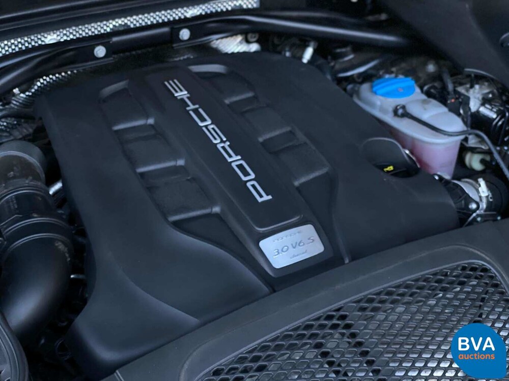 Porsche Macan S 3.0D 258hp Warranty 2014, GP-055-R.