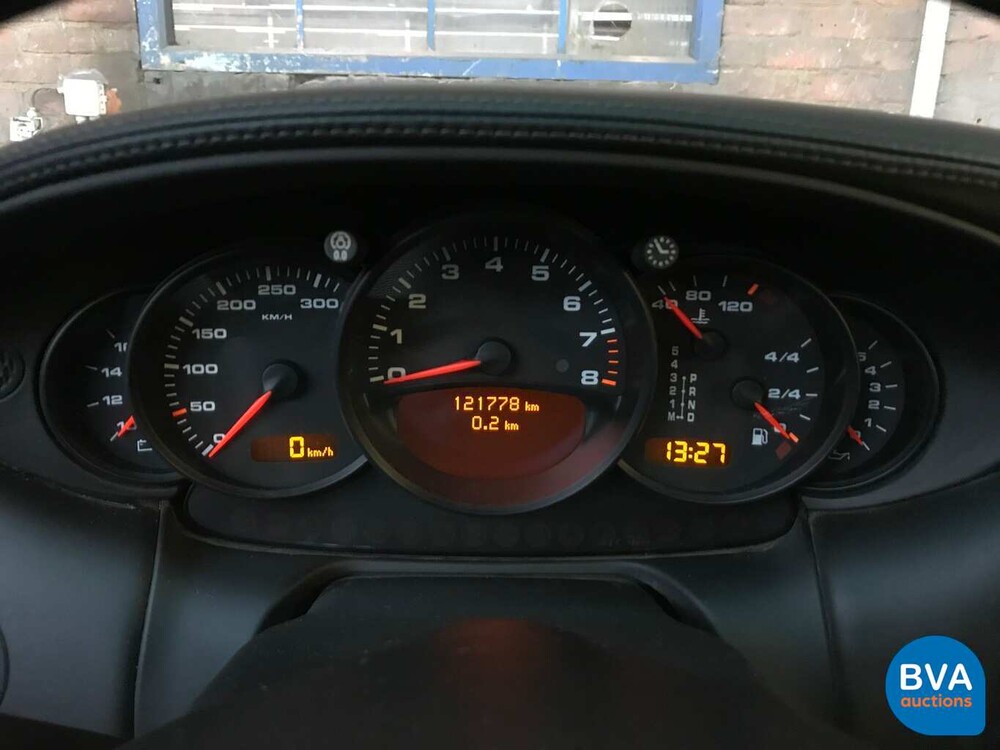 Porsche 911 Targa 3.6 320 PS 2002.