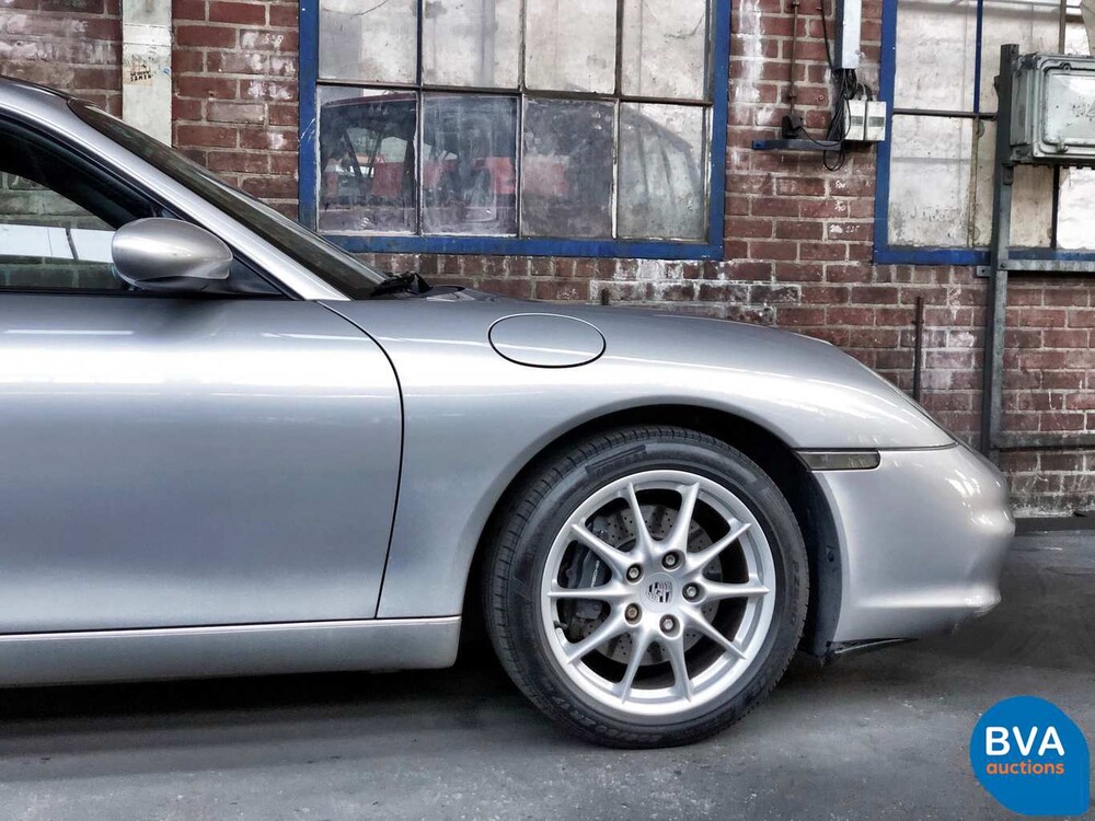 Porsche 911 Targa 3.6 320 PS 2002.