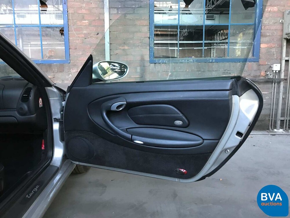 Porsche 911 Targa 3.6 320 PS 2002.