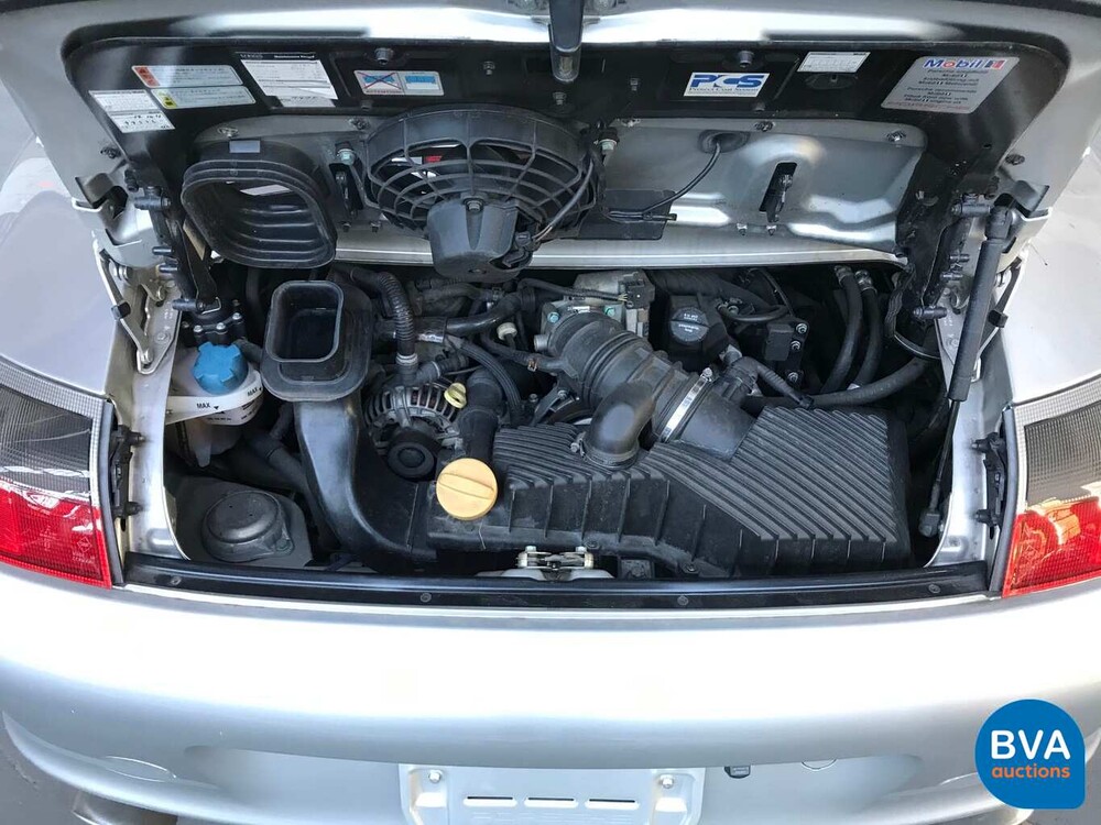 Porsche 911 Targa 3.6 320 PS 2002.