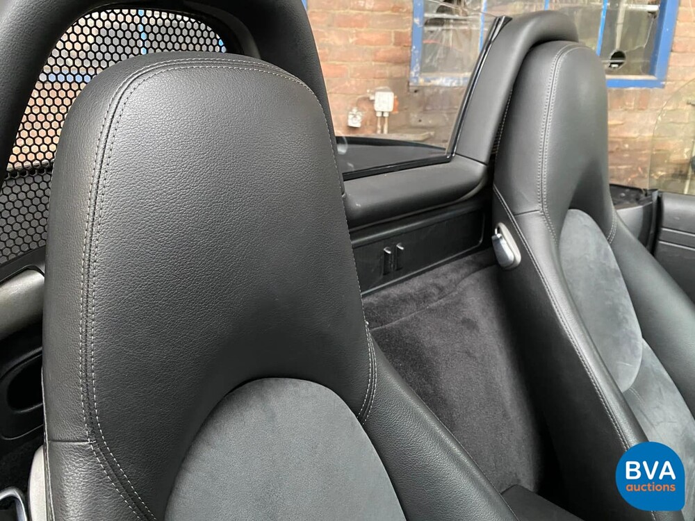 Porsche Boxster 2.7 240hp 987 Cabriolet 2005 -Youngtimer-.