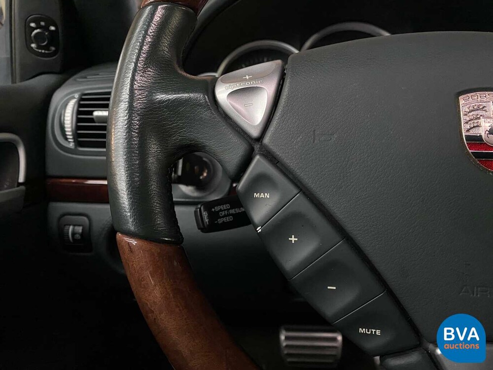 Porsche Cayenne Turbo 4.5 V8 450 PS 2003 -Youngtimer-.