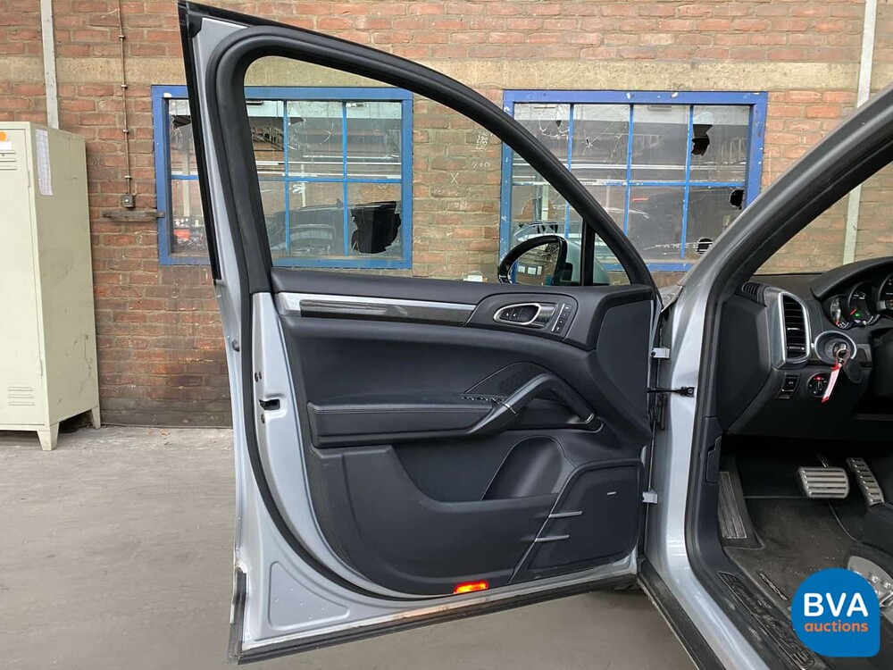 Porsche Cayenne Turbo S 550hp 2013, HP-805-V.