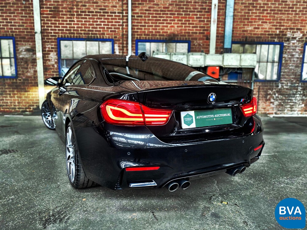 BMW M4 Competition 450pk Drivelogic Coupe 4-serie 2018 M-Performance