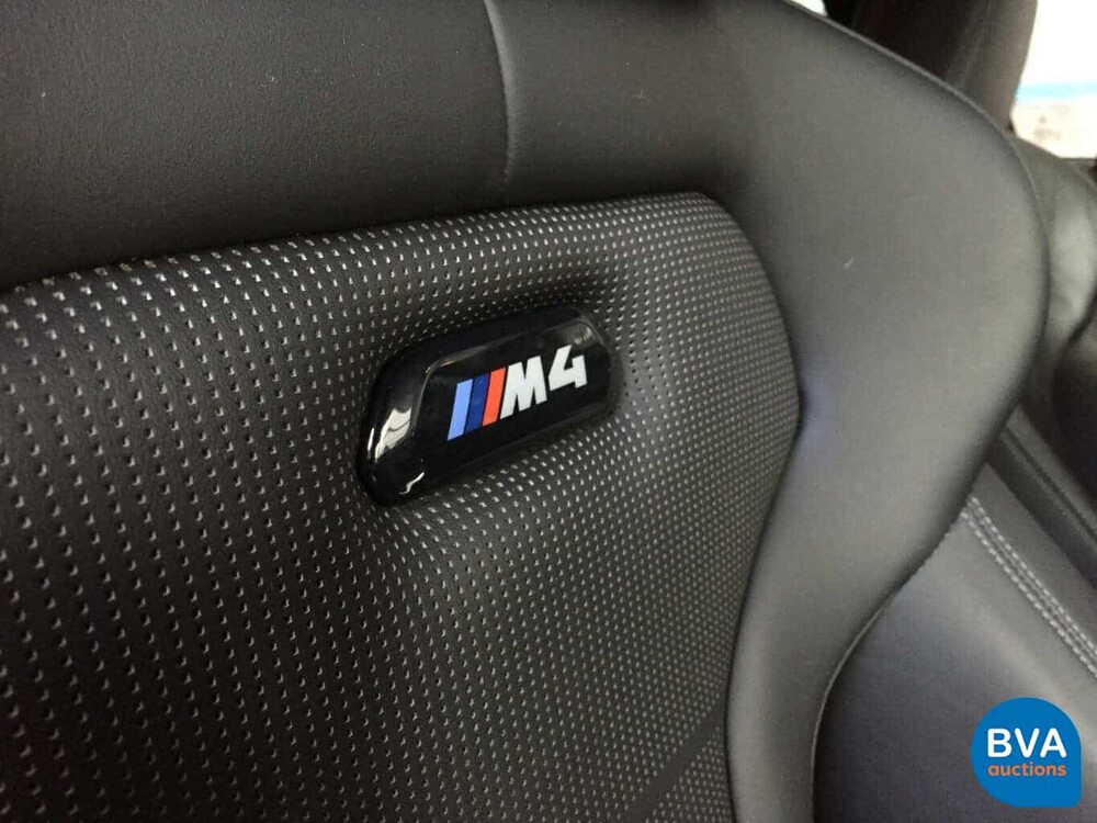 BMW M4 Competition 450pk Drivelogic Coupe 4-serie 2018 M-Performance