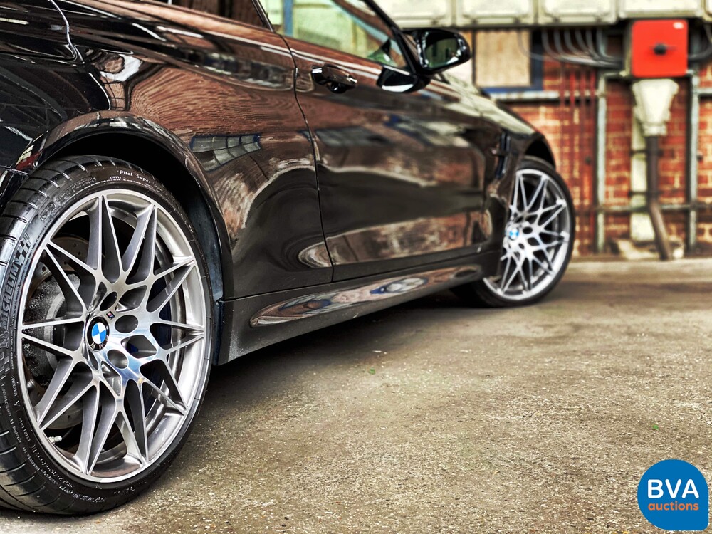 BMW M4 Competition 450pk Drivelogic Coupe 4-serie 2018 M-Performance