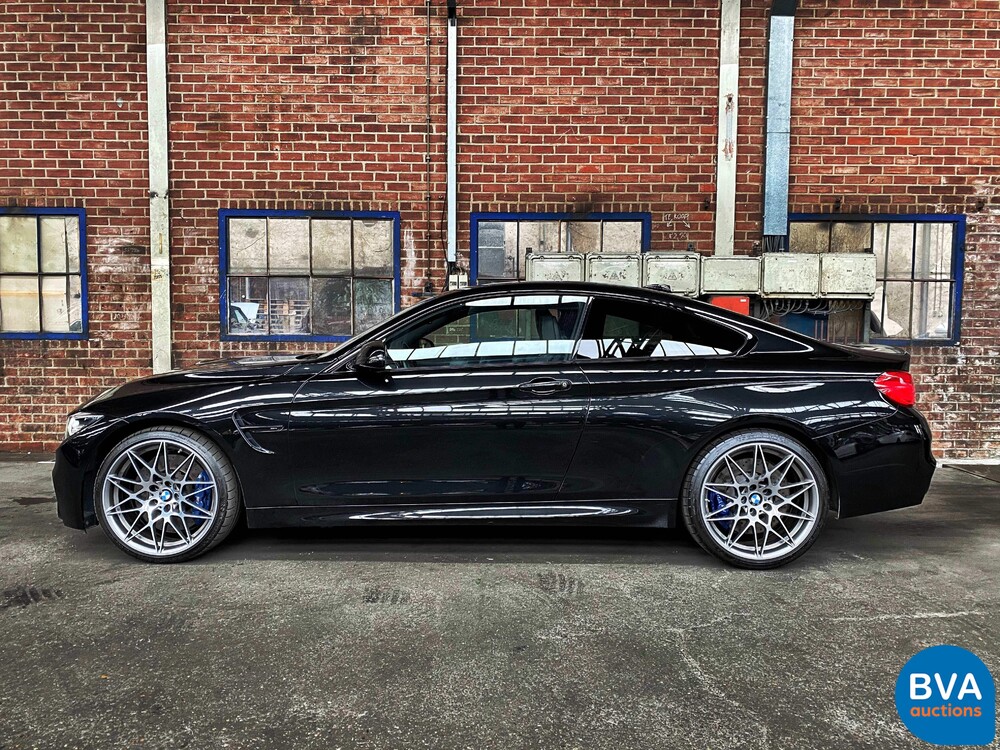 BMW M4 Competition 450pk Drivelogic Coupe 4-serie 2018 M-Performance