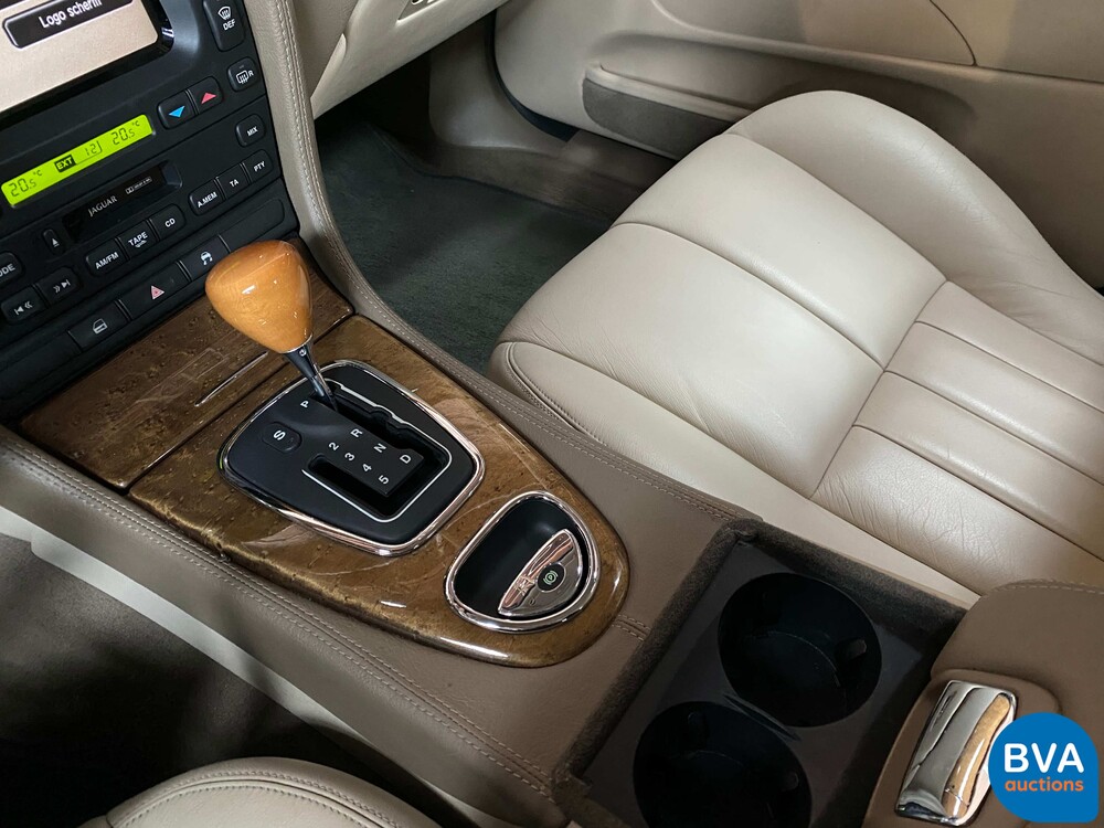 Jaguar S-Type 3.0 V6 Executive 2002 Org. NL Youngtimer, 05-JG-TV