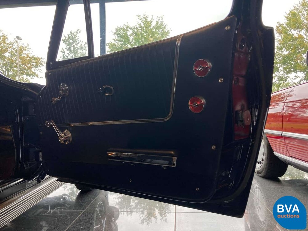 Chevrolet Corvette Stingray geteiltes Fenster C2 5.4 V8 360 PS 1963.