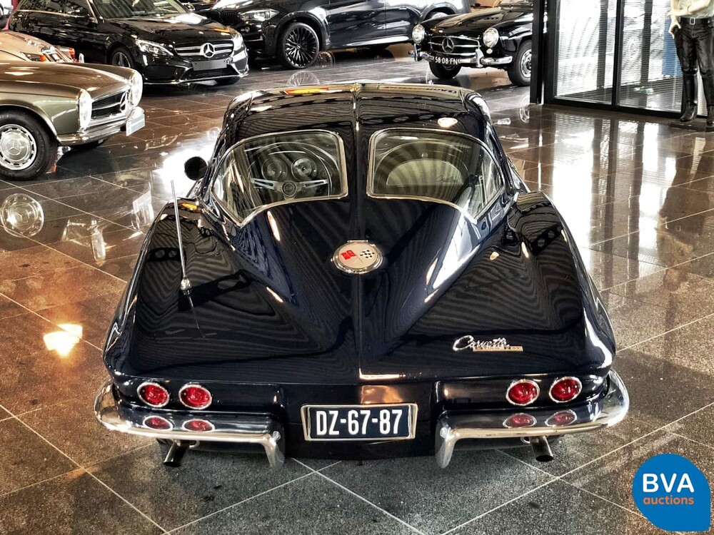 Chevrolet Corvette Stingray geteiltes Fenster C2 5.4 V8 360 PS 1963.