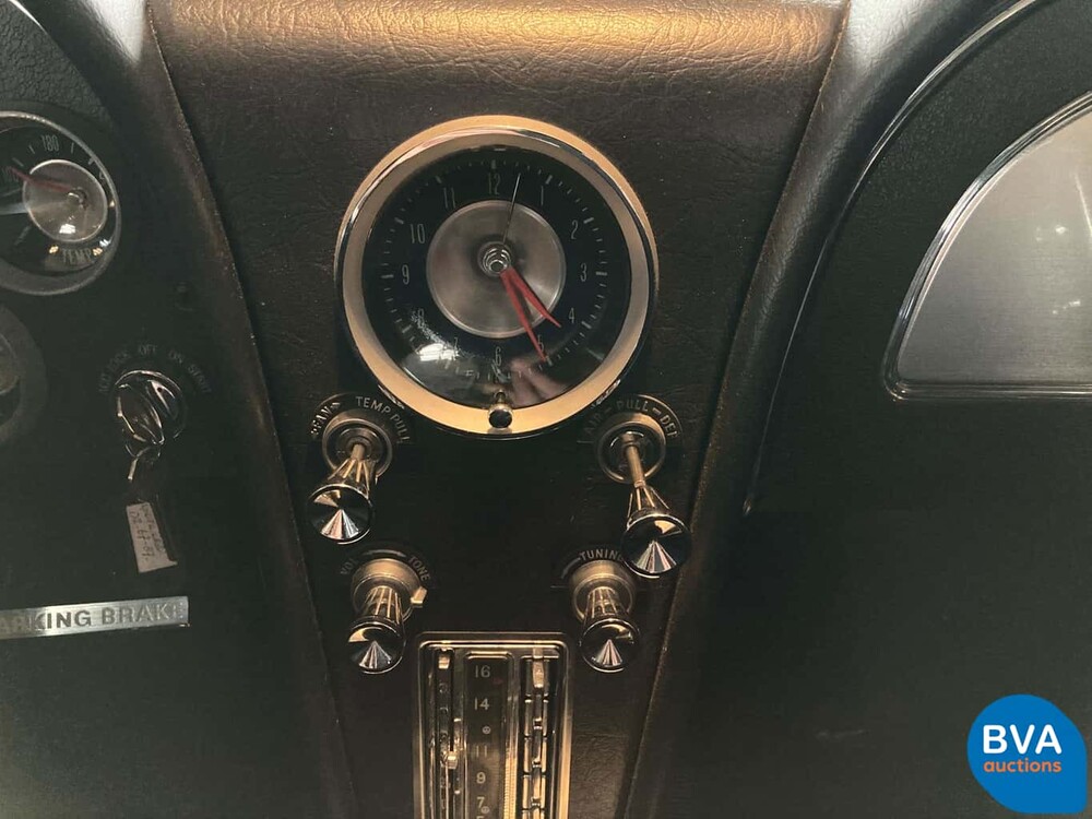 Chevrolet Corvette Stingray geteiltes Fenster C2 5.4 V8 360 PS 1963.