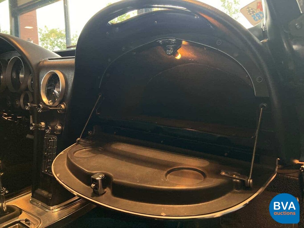 Chevrolet Corvette Stingray geteiltes Fenster C2 5.4 V8 360 PS 1963.