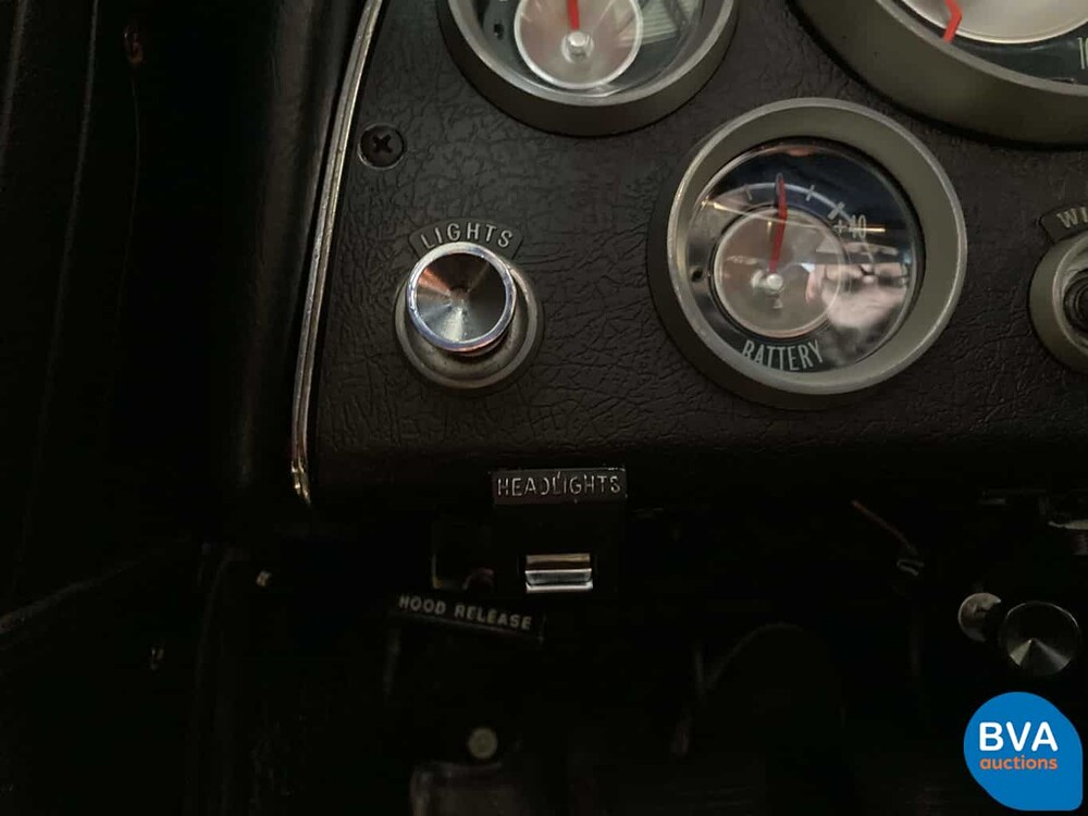 Chevrolet Corvette Stingray geteiltes Fenster C2 5.4 V8 360 PS 1963.