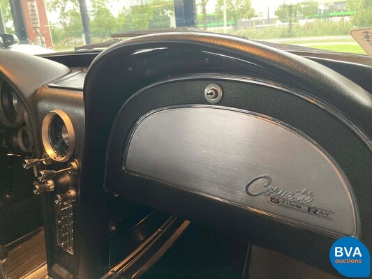 Chevrolet Corvette Stingray Split Window C2 5.4 V8 360 hp 1963.