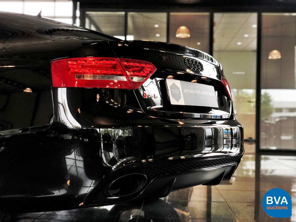 Audi RS5 Coupe 4.2 FSI Quattro 450pk 2011, GB-744-F