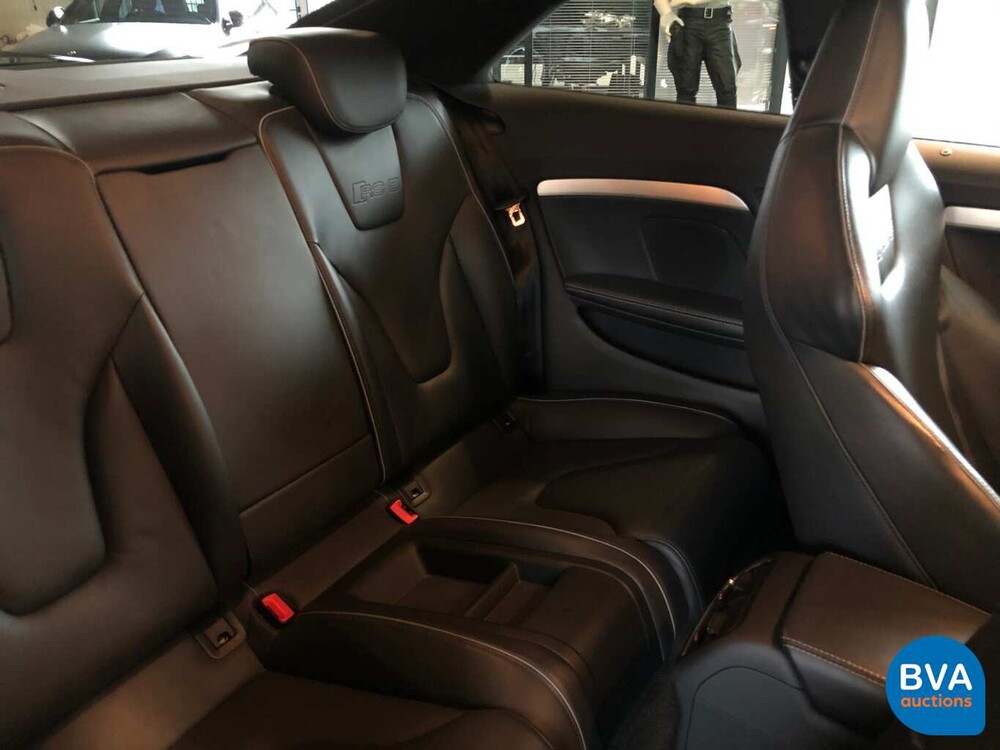 Audi RS5 Coupe 4.2 FSI Quattro 450pk 2011, GB-744-F