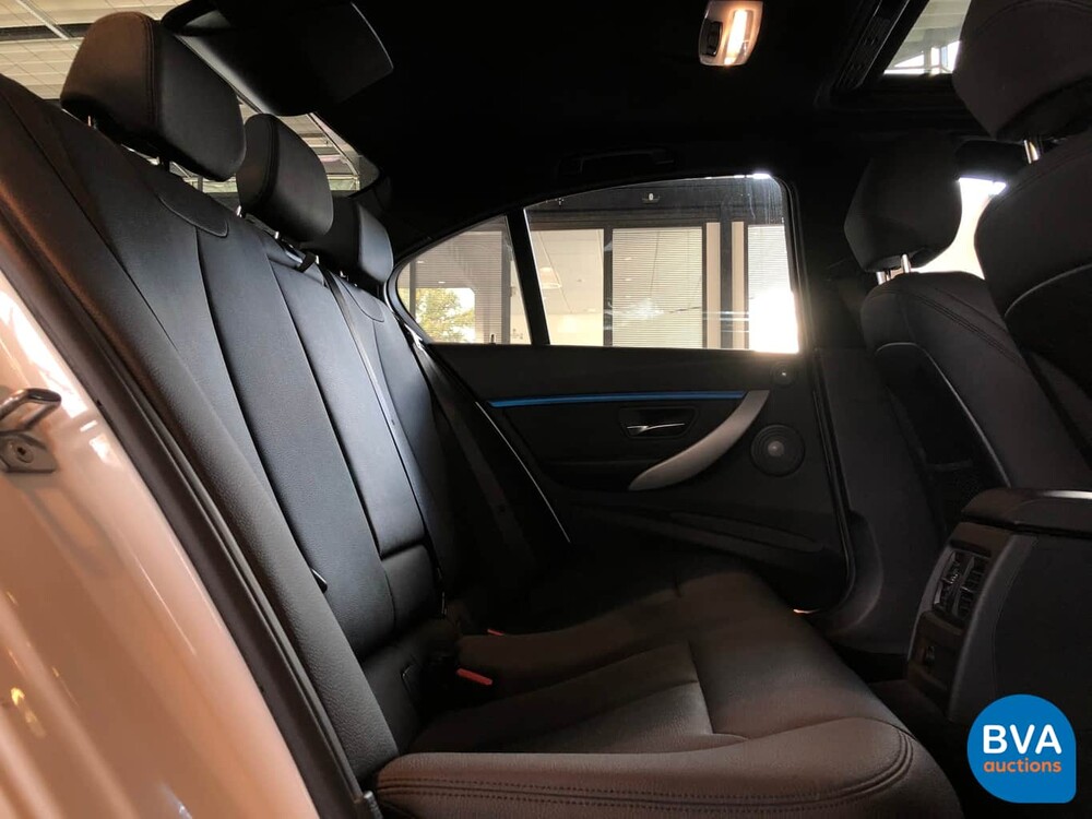 BMW 340i Sedan 326pk M-Sport 3-Serie 2017, ZF-374-X