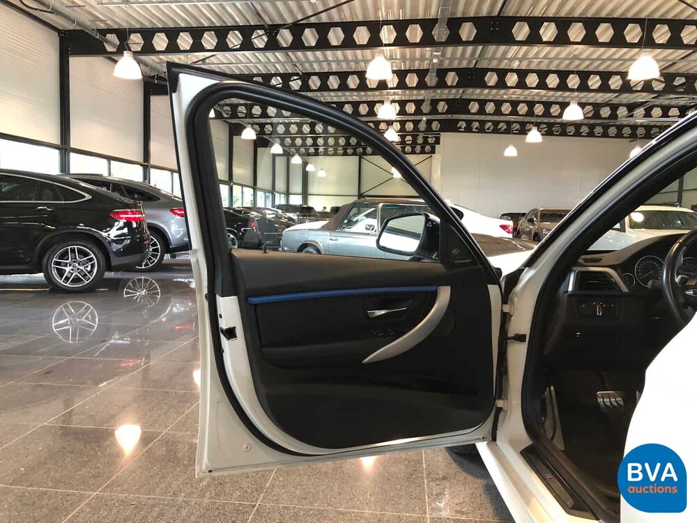 BMW 340i Sedan 326pk M-Sport 3-Serie 2017, ZF-374-X
