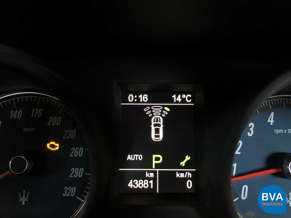 Maserati Gran Turismo S 4.7 2011 439pk V8