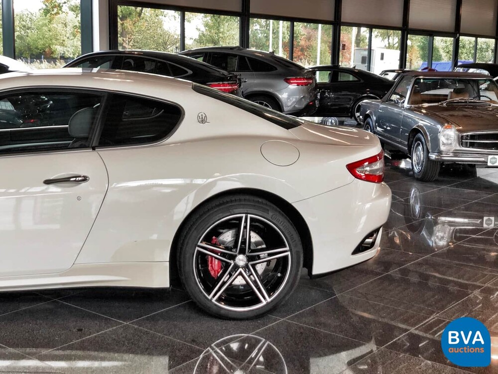 Maserati Gran Turismo S 4.7 2011 439pk V8